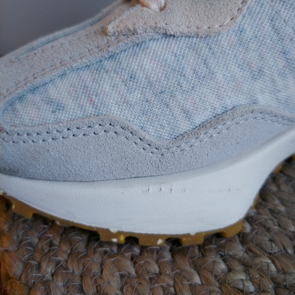 New Balance Ladies Size 8 Running Shoe - Picture 4 of 10